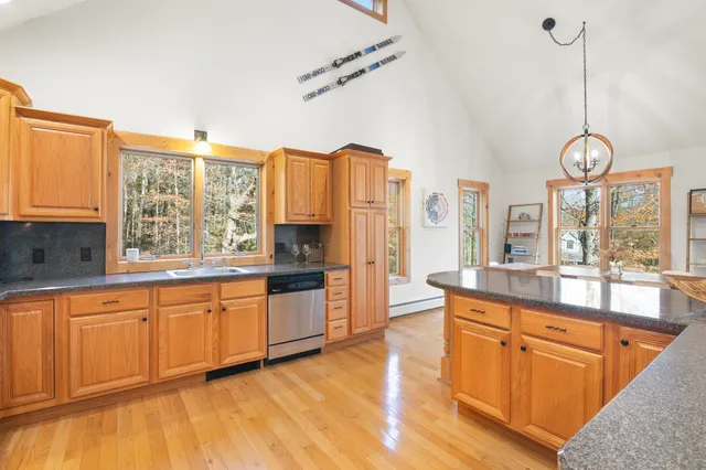 $824,000 | 5 White Tail Lane, West Dover, VT 05356