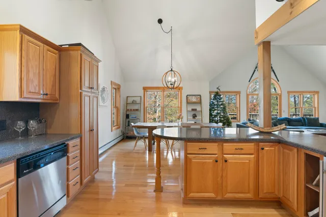$824,000 | 5 White Tail Lane, West Dover, VT 05356