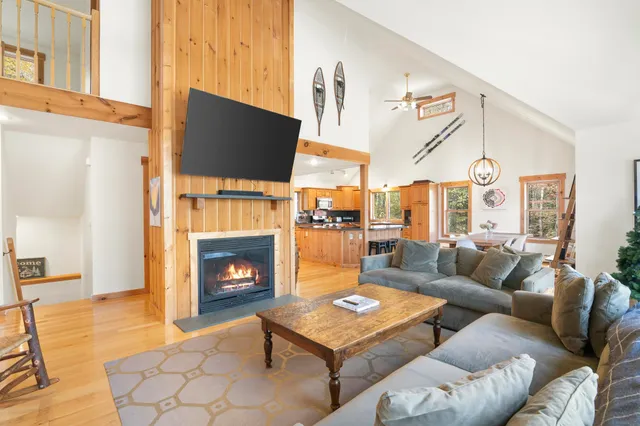 $824,000 | 5 White Tail Lane, West Dover, VT 05356