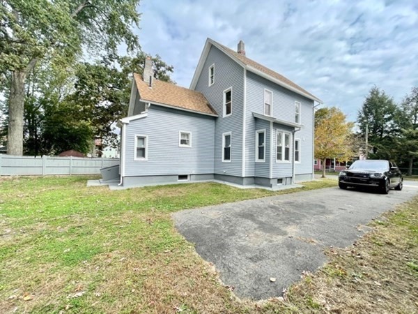 61 Keith Street Springfield, MA 01108 - Photo 2 of 17