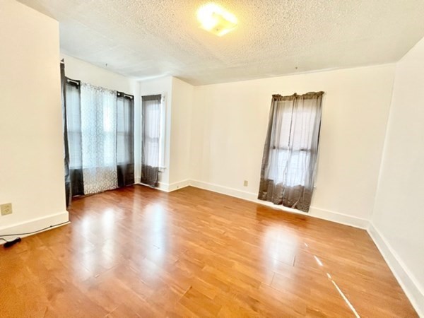 61 Keith Street Springfield, MA 01108 - Photo 10 of 17