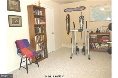 332 Royer Road Westminster, MD 21158 - Photo 19 of 25 Family Room Alternate View