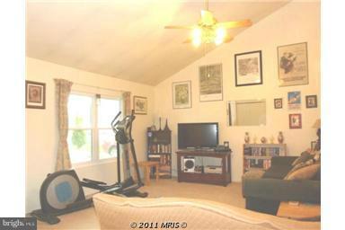 332 Royer Road Westminster, MD 21158 - Photo 7 of 25 Living Room