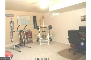 332 Royer Road Westminster, MD 21158 - Photo 8 of 25 Family Room