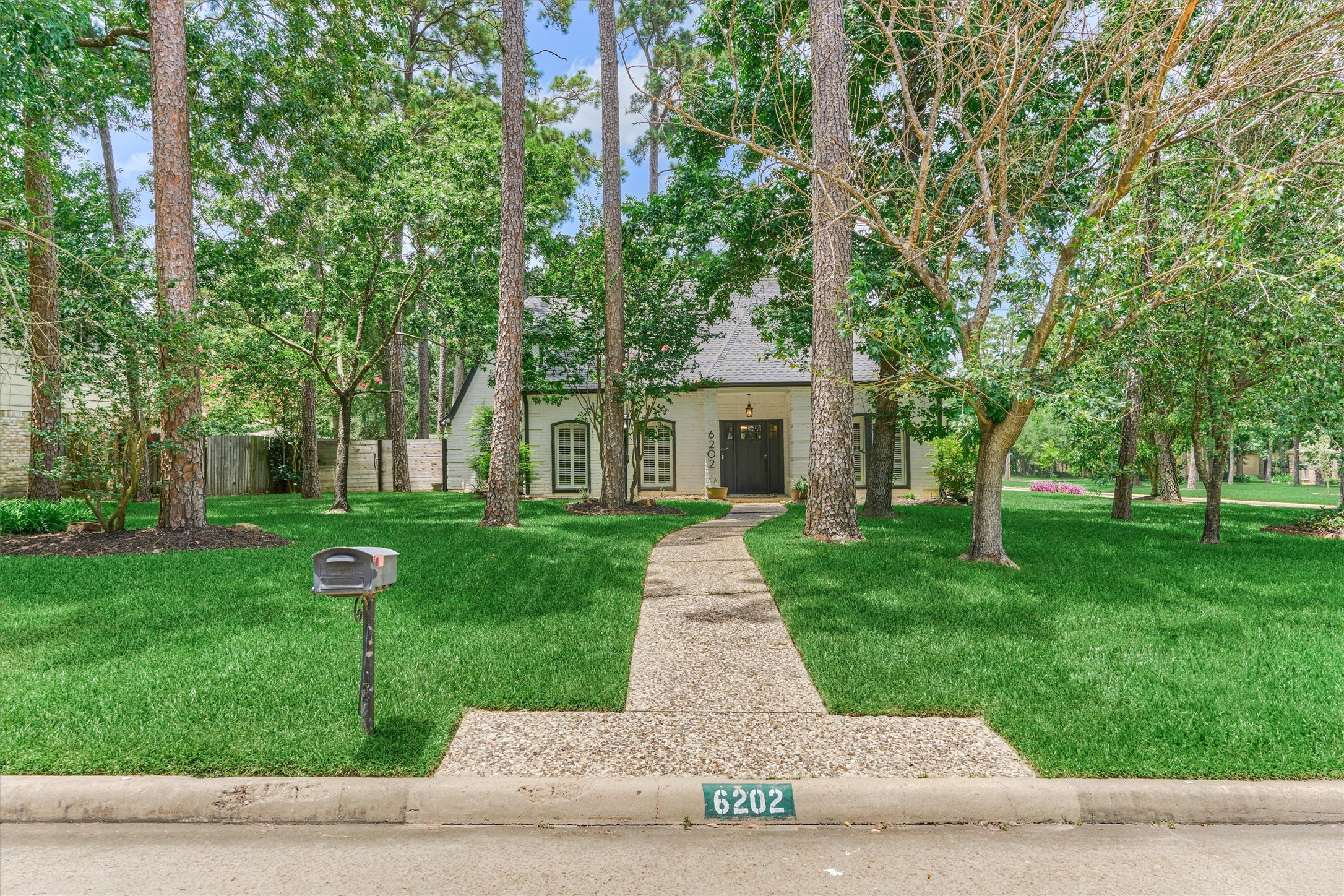 6202 Knollview Drive Spring, TX 77389 - Photo 2 of 47