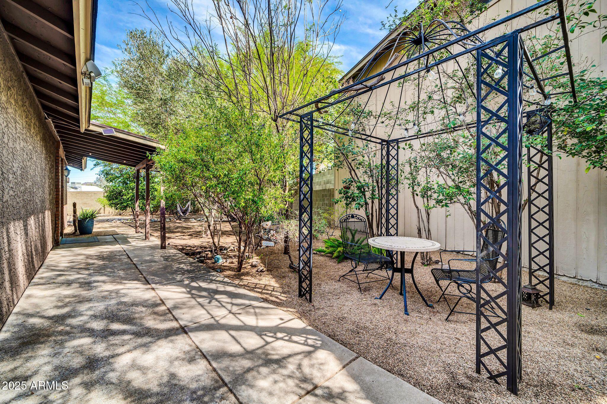 3736 West Wagoner Road Phoenix, AZ 85308 - Photo 27 of 39 3736 W Wagoner Rd-27