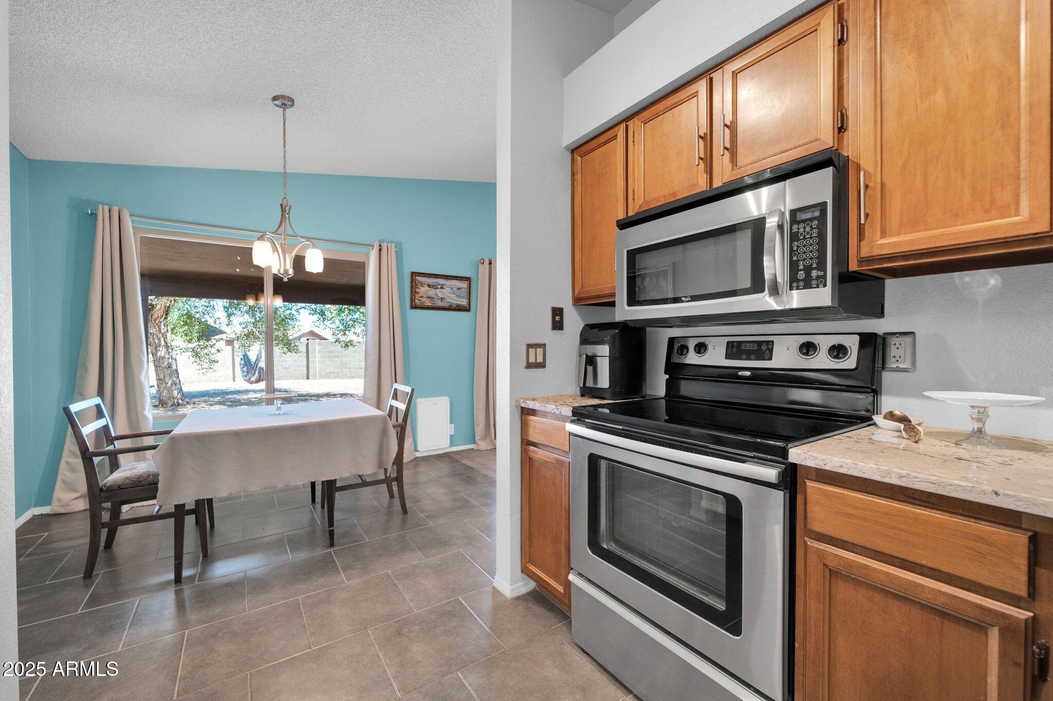 3736 West Wagoner Road Phoenix, AZ 85308 - Photo 8 of 39 3736 W Wagoner Rd-8