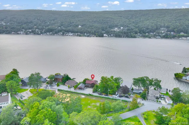 $1,599,000 | 10 Van Orden Lane, Greenwood Lake, NY 10925