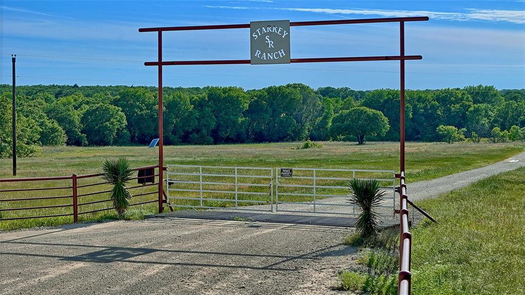 500 Starkey Ranch Road St. Jo, TX 76265 - Photo 3 of 16