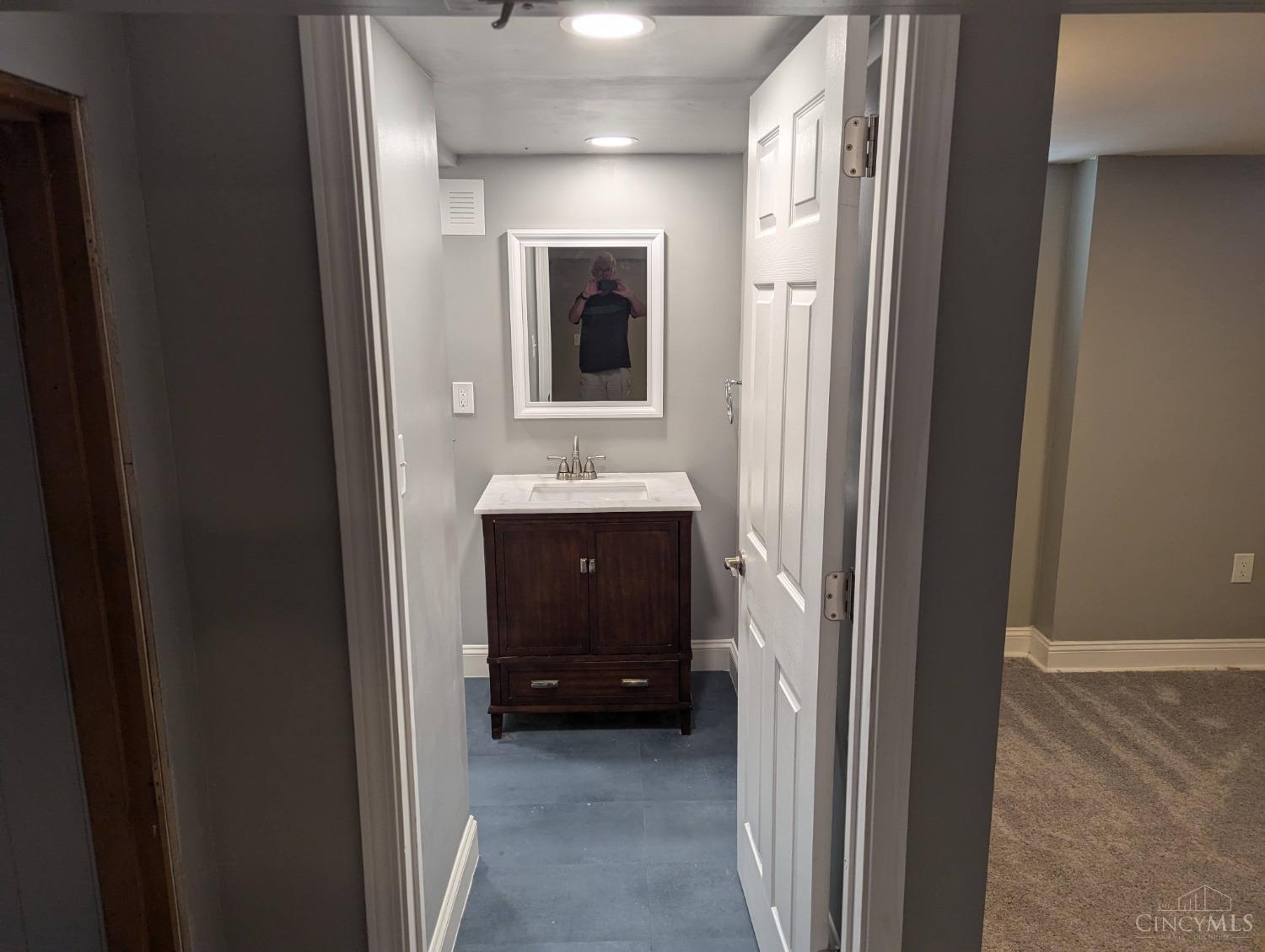3705 Poole Road Cincinnati, OH 45251 - Photo 12 of 28 Gallery Image 12