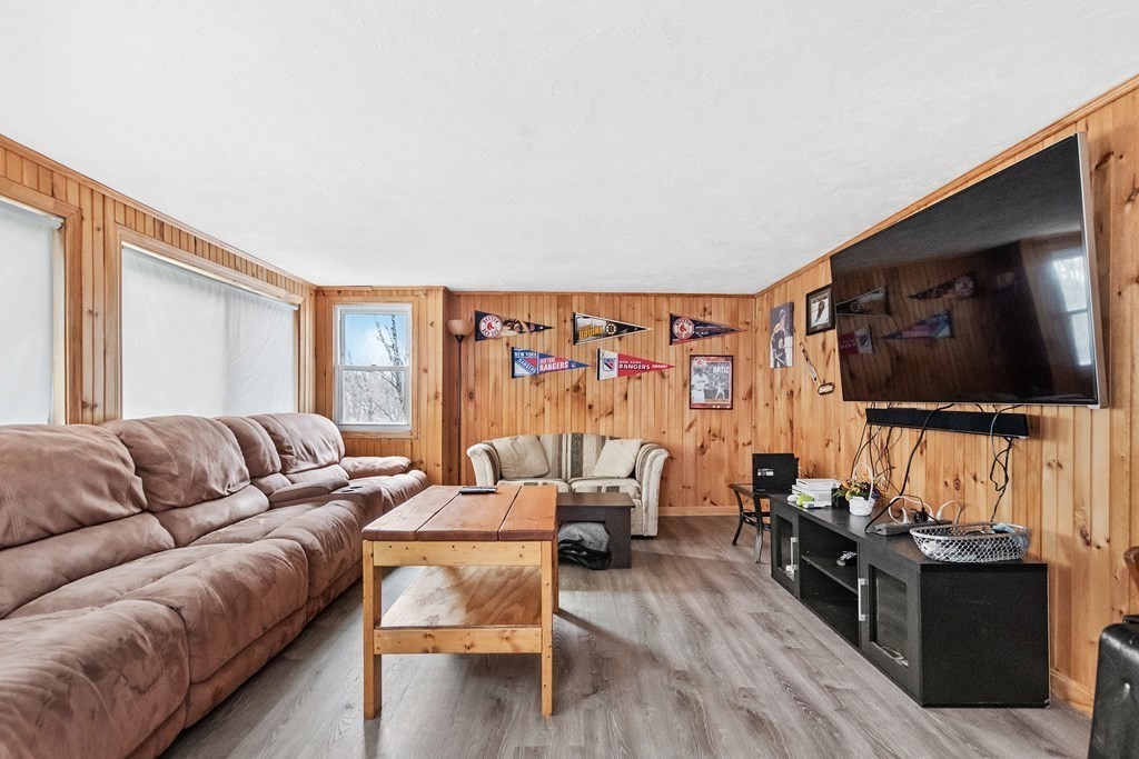 1112 Trapelo Road Waltham, MA 02451 - Photo 20 of 30