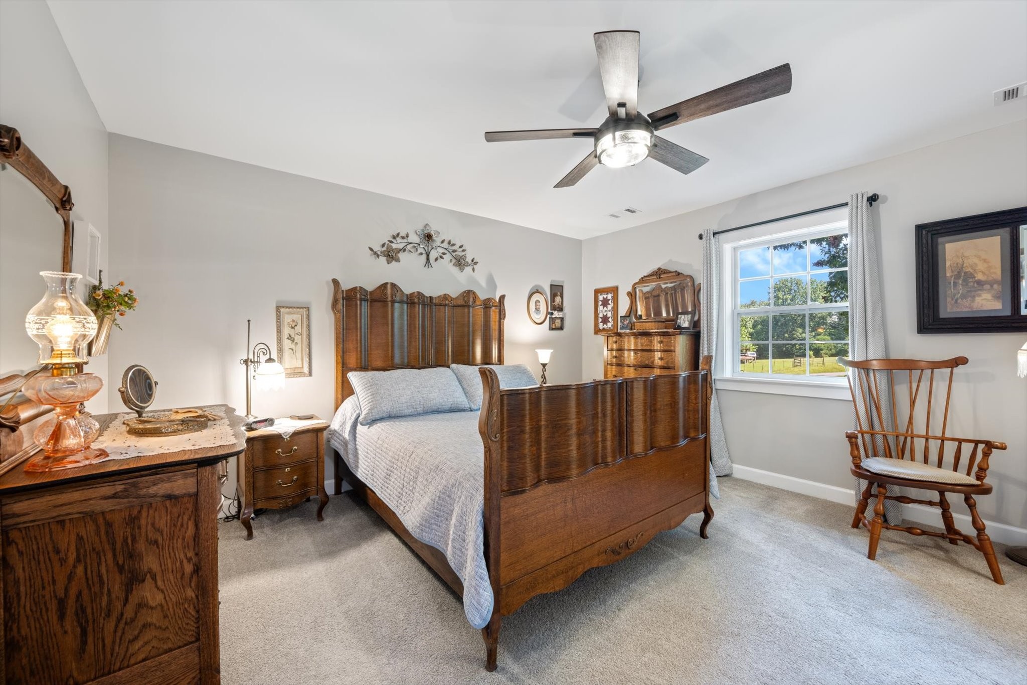 6395 Huffman Road Goodlettsville, TN 37072 - Photo 16 of 38 a bed room with a bed and a window