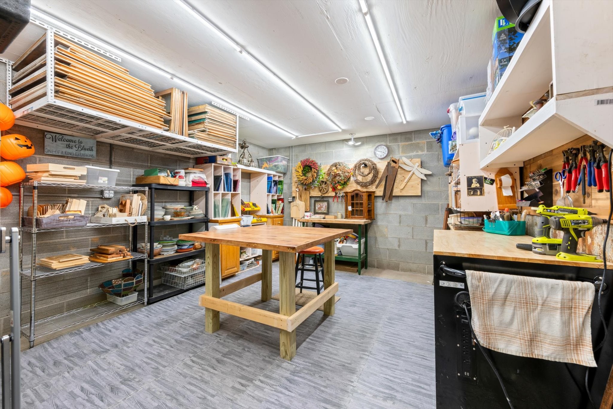 6395 Huffman Road Goodlettsville, TN 37072 - Photo 22 of 38 a room with lots of wooden furniture and a wooden floor