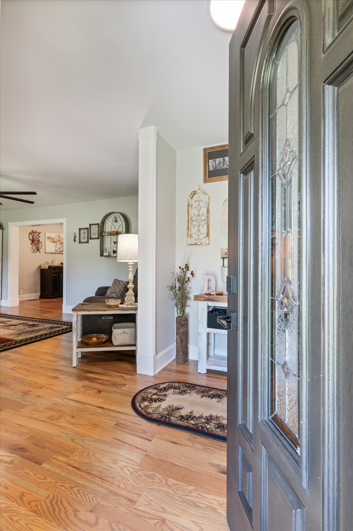 6395 Huffman Road Goodlettsville, TN 37072 - Photo 8 of 38 a living room with furniture and a wooden floor