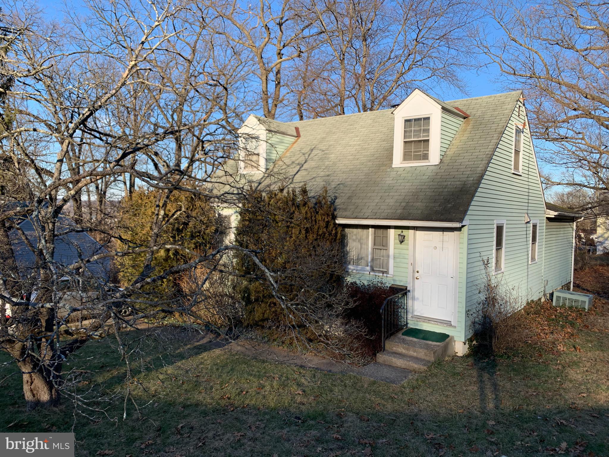 21 Woodview Road Malvern, PA 19355 - Photo 1 of 17 Gallery Image 1