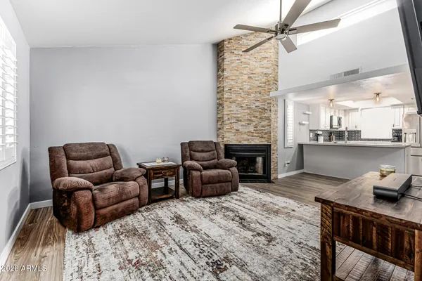 $280,000 | 2020 West Union Hills Drive, Unit 209, Phoenix, AZ 85027