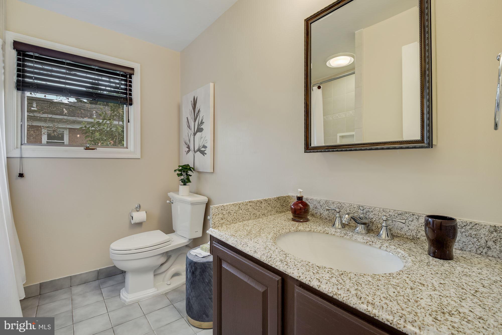 5616 Bent Branch Road Bethesda, MD 20816 - Photo 33 of 63 Hall bath