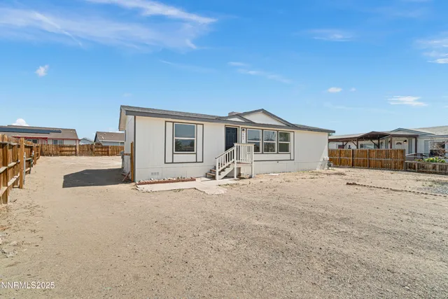 $309,900 | 863 Jennys Lane, Fernley, NV 89408