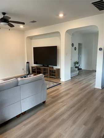 $2,350 | 1537 Sonny Drive, Leander, TX 78641