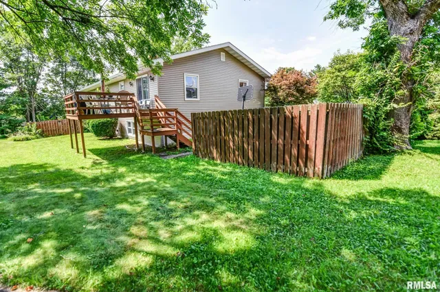 $179,900 | 1929 West Ravina Park Road, Decatur, IL 62526