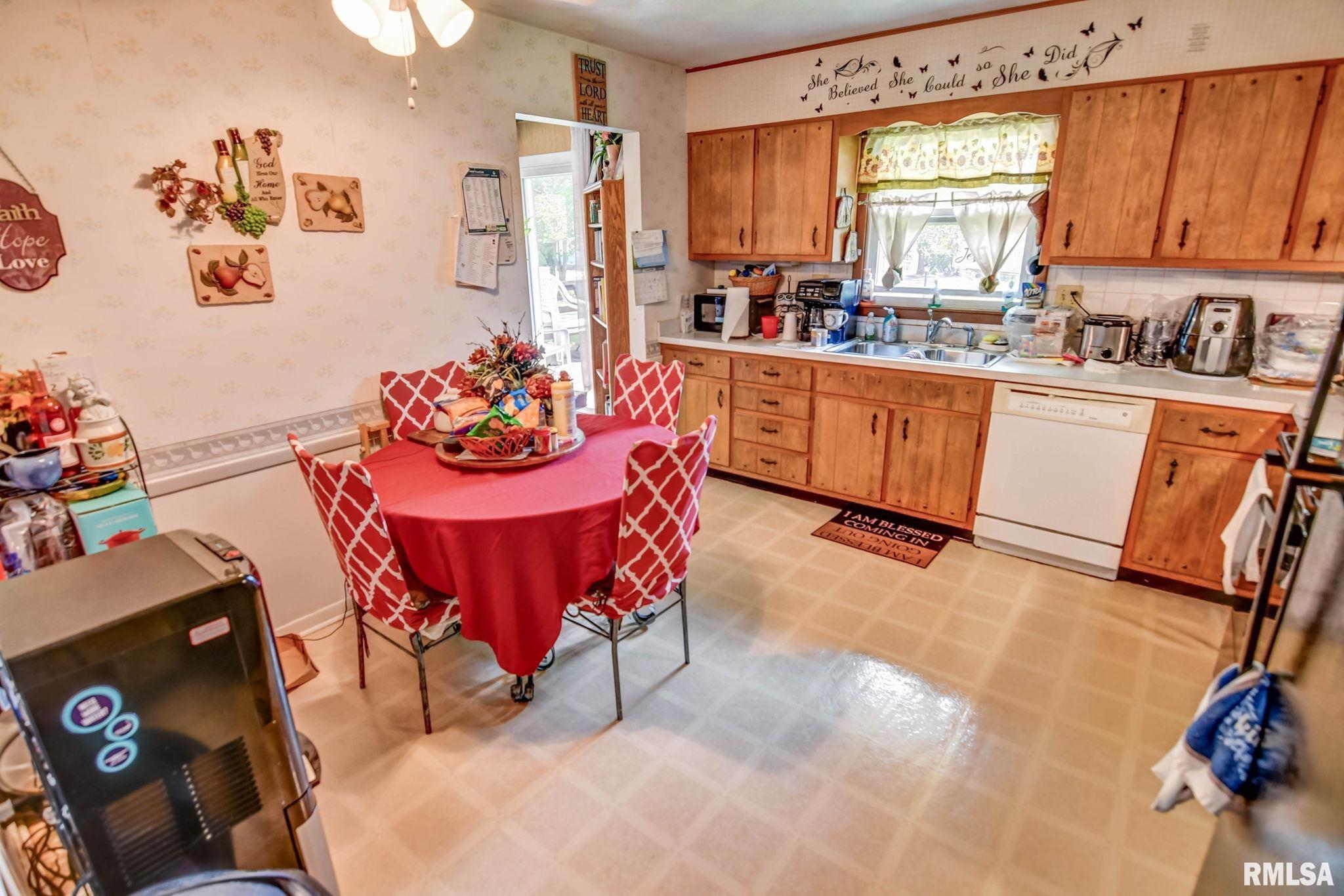 1929 West Ravina Park Road Decatur, IL 62526 - Photo 36 of 38