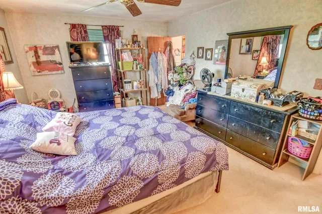 $179,900 | 1929 West Ravina Park Road, Decatur, IL 62526