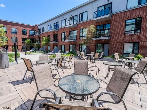 $2,600 | 173 Morris Street, Unit 213, Morristown, NJ 07960