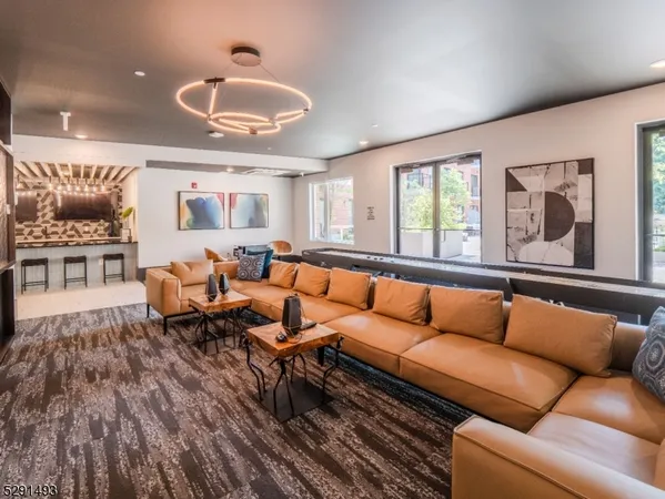 $2,600 | 173 Morris Street, Unit 213, Morristown, NJ 07960