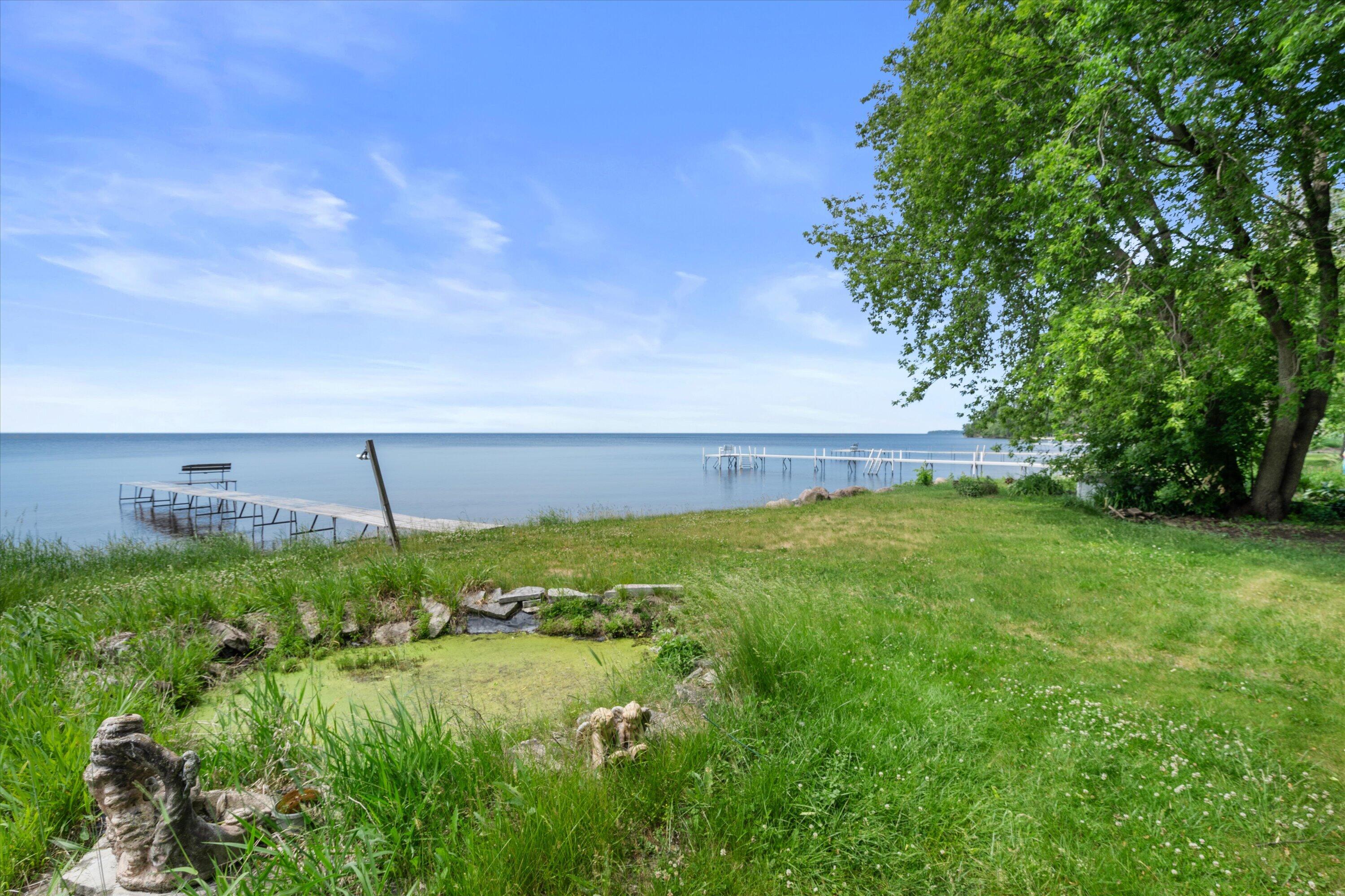 N10844 Artesia Beach Road Calumet, WI 53049 - Photo 4 of 36 Prime location on Lake Winnebago!