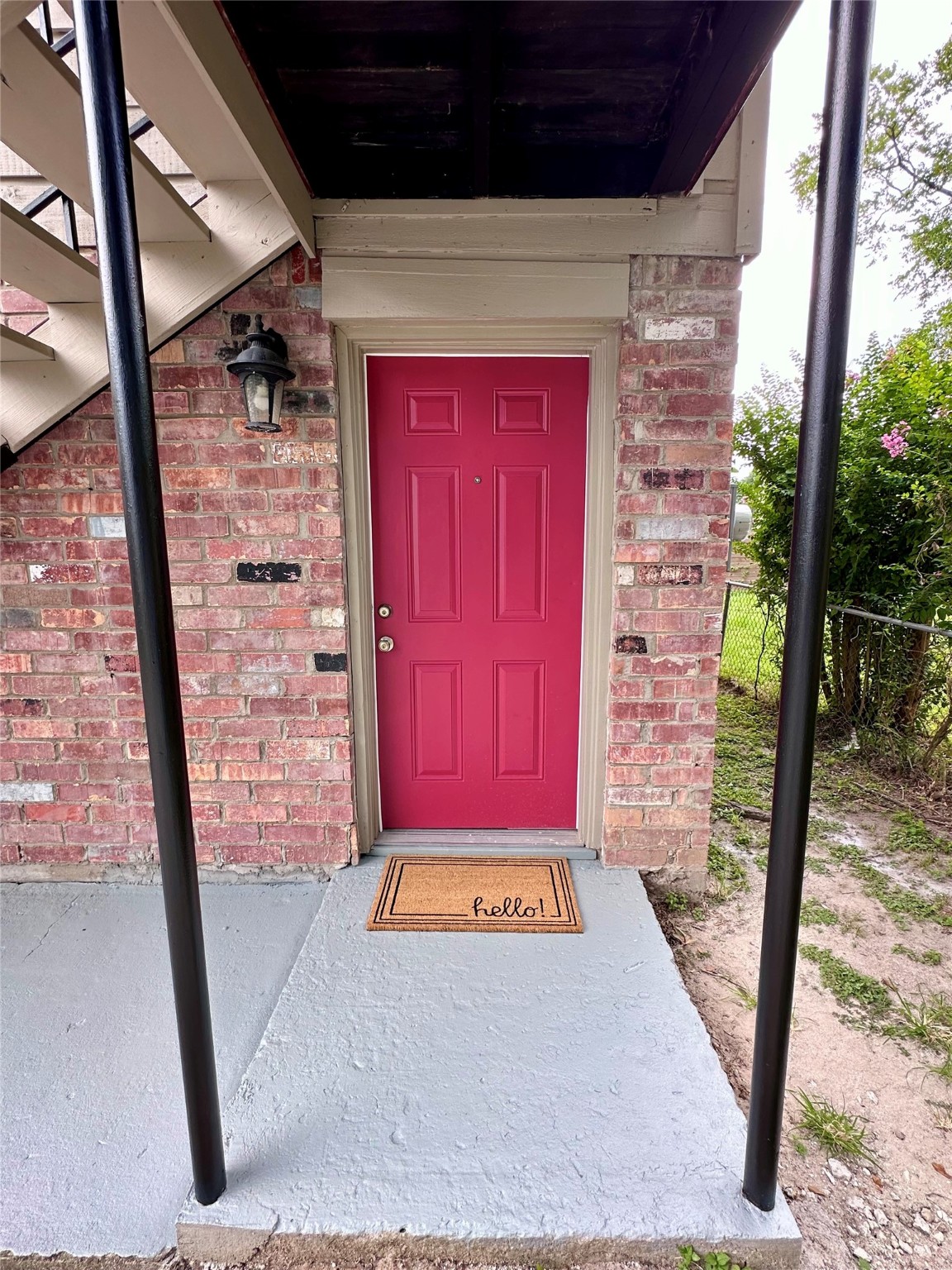 214 Crawford Street Huntsville, TX 77340 - Photo 2 of 24 a view of outdoor space