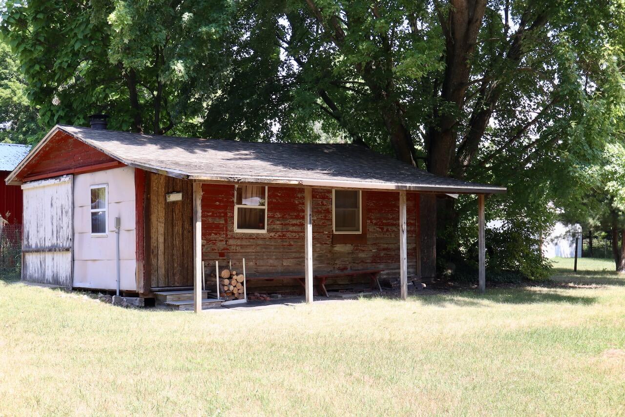 4718 Church Road Six Lakes, MI 48886 - Photo 8 of 76 008