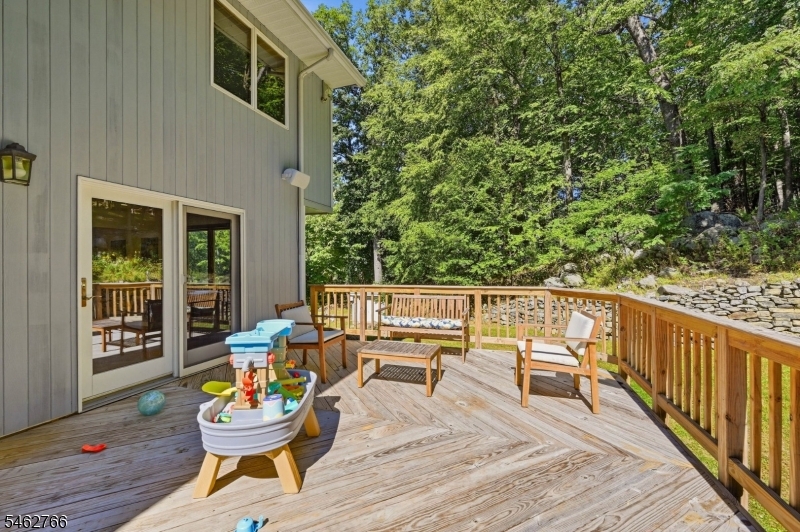 40 Norris Road Denville, NJ 07834 - Photo 42 of 48 Gallery Image 42