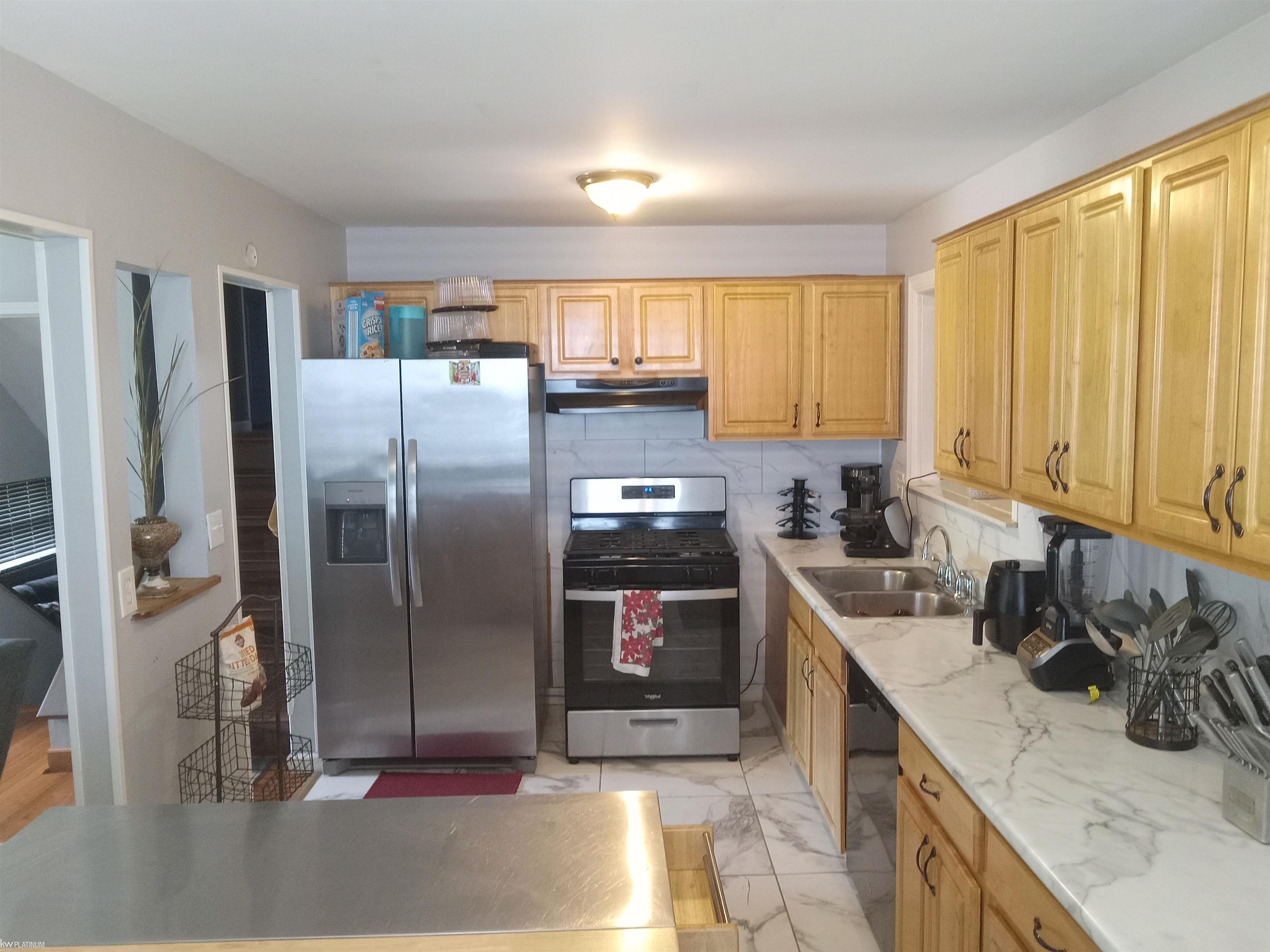 28751 Leroy Street Romulus, MI 48174 - Photo 7 of 23