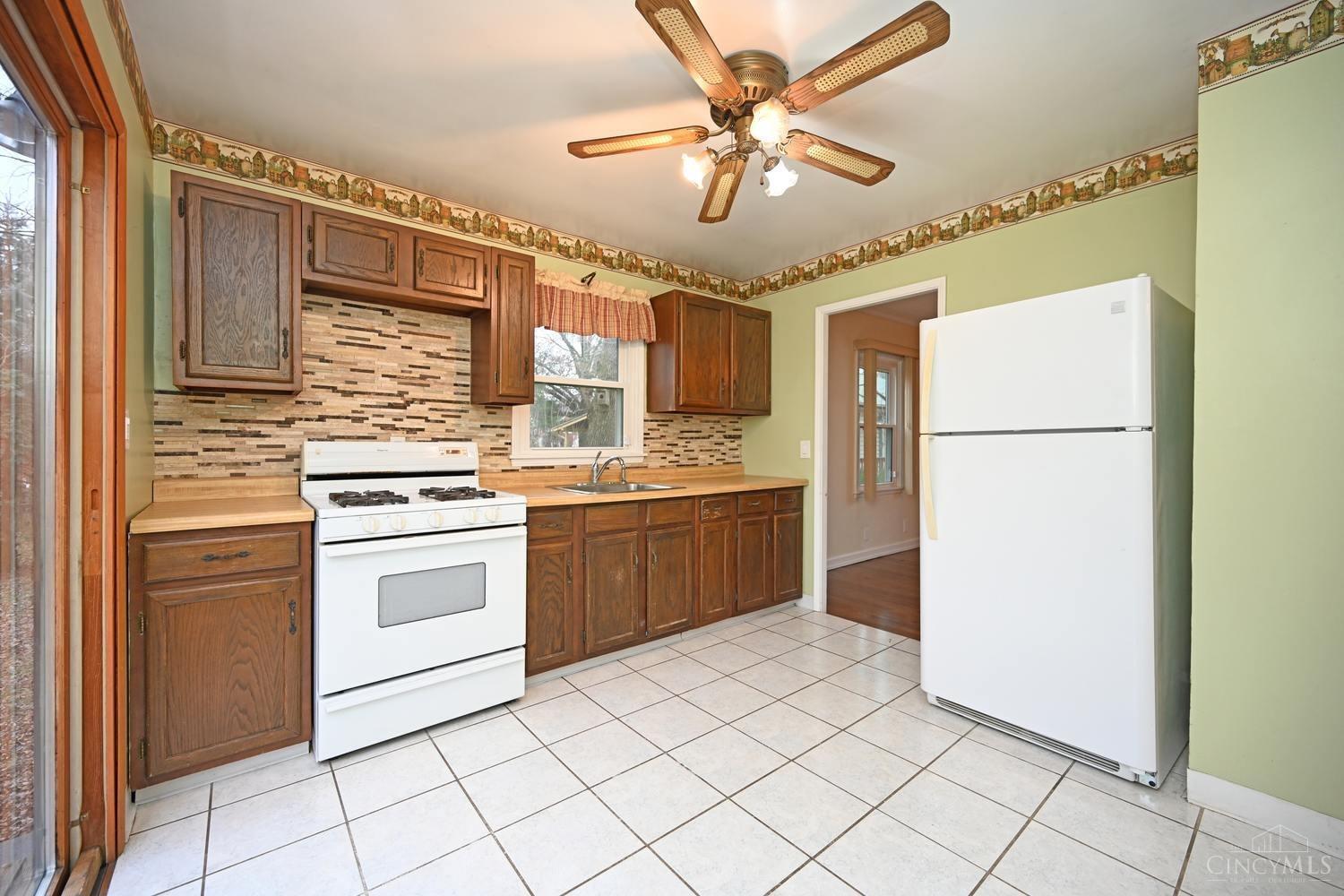 6720 Ridgefield Drive Cincinnati, OH 45224 - Photo 8 of 33 Gallery Image 8