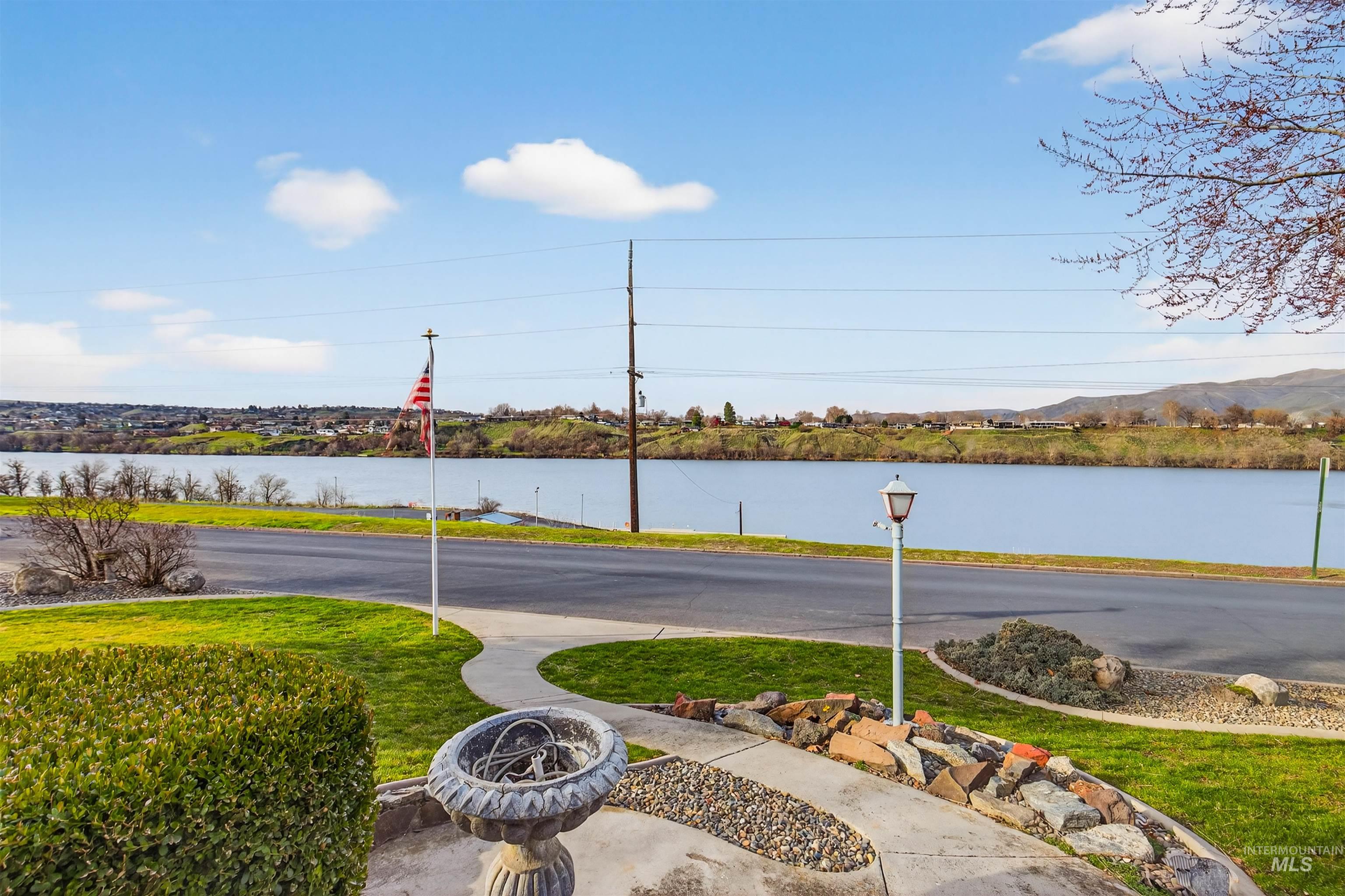 1615 Prospect Avenue Lewiston, ID 83501 - Photo 4 of 47