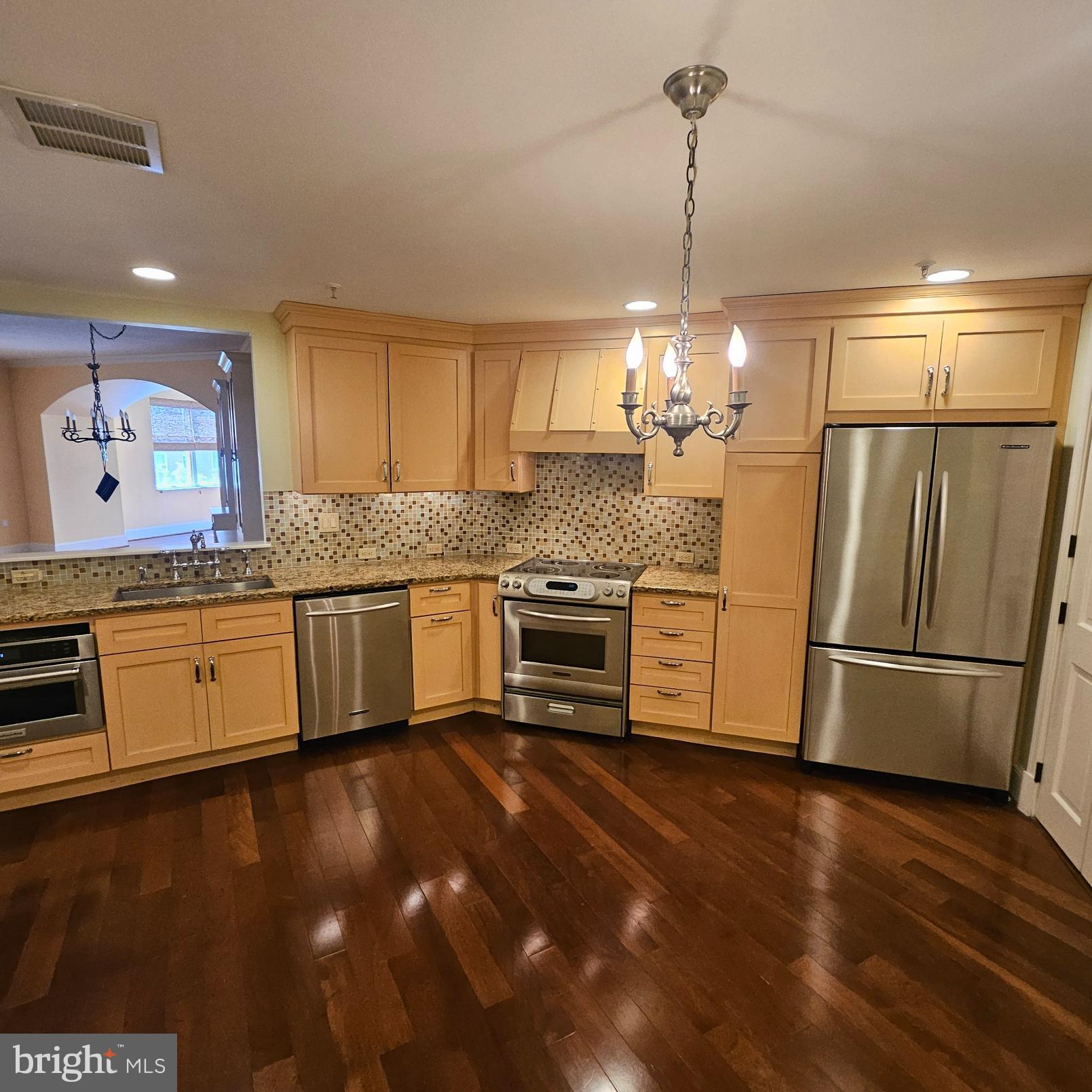 3801 Canterbury Road, Unit 618 Baltimore, MD 21218 - Photo 2 of 29 Fully Renovated Kitchen