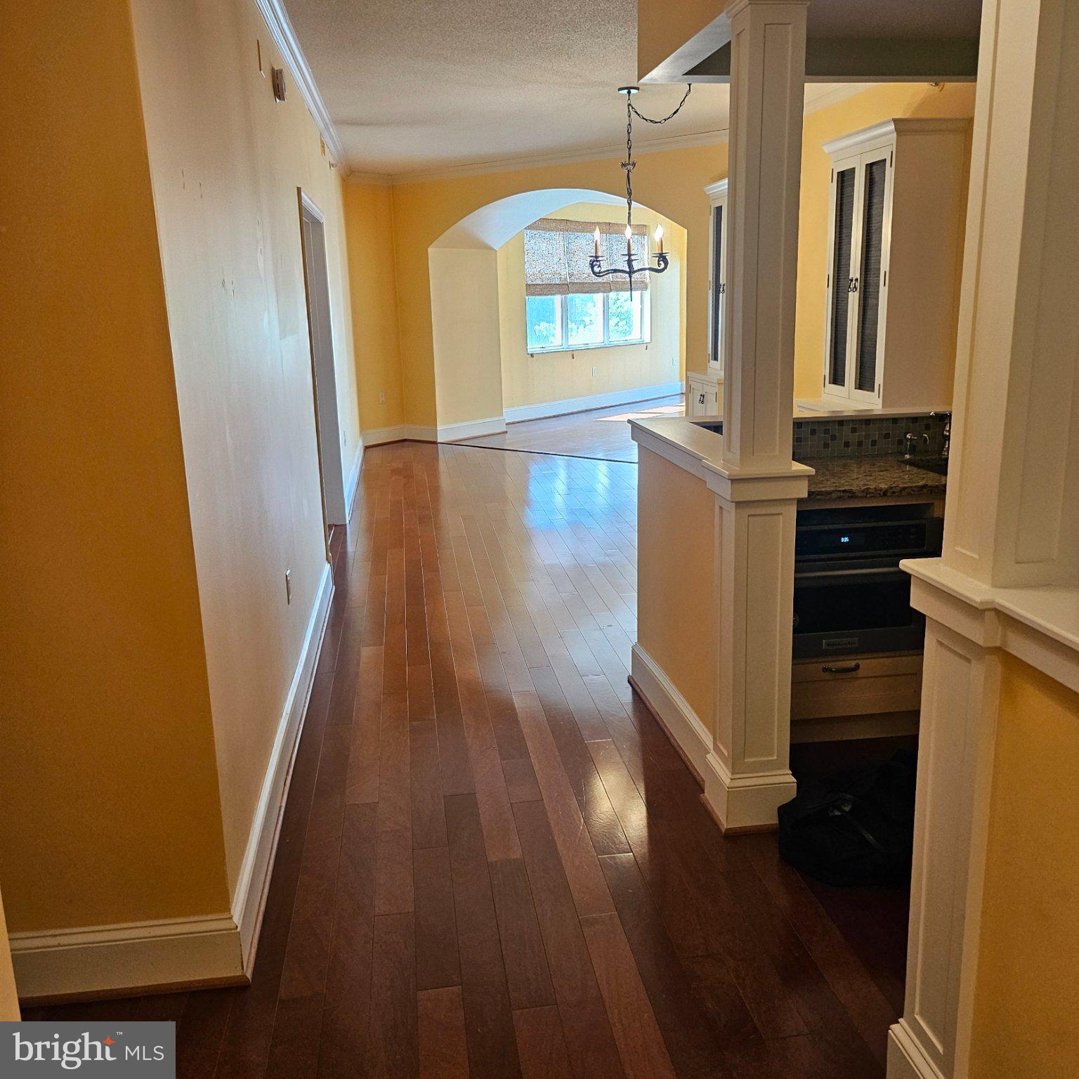 3801 Canterbury Road, Unit 618 Baltimore, MD 21218 - Photo 4 of 29 Bright and inviting hallway view.