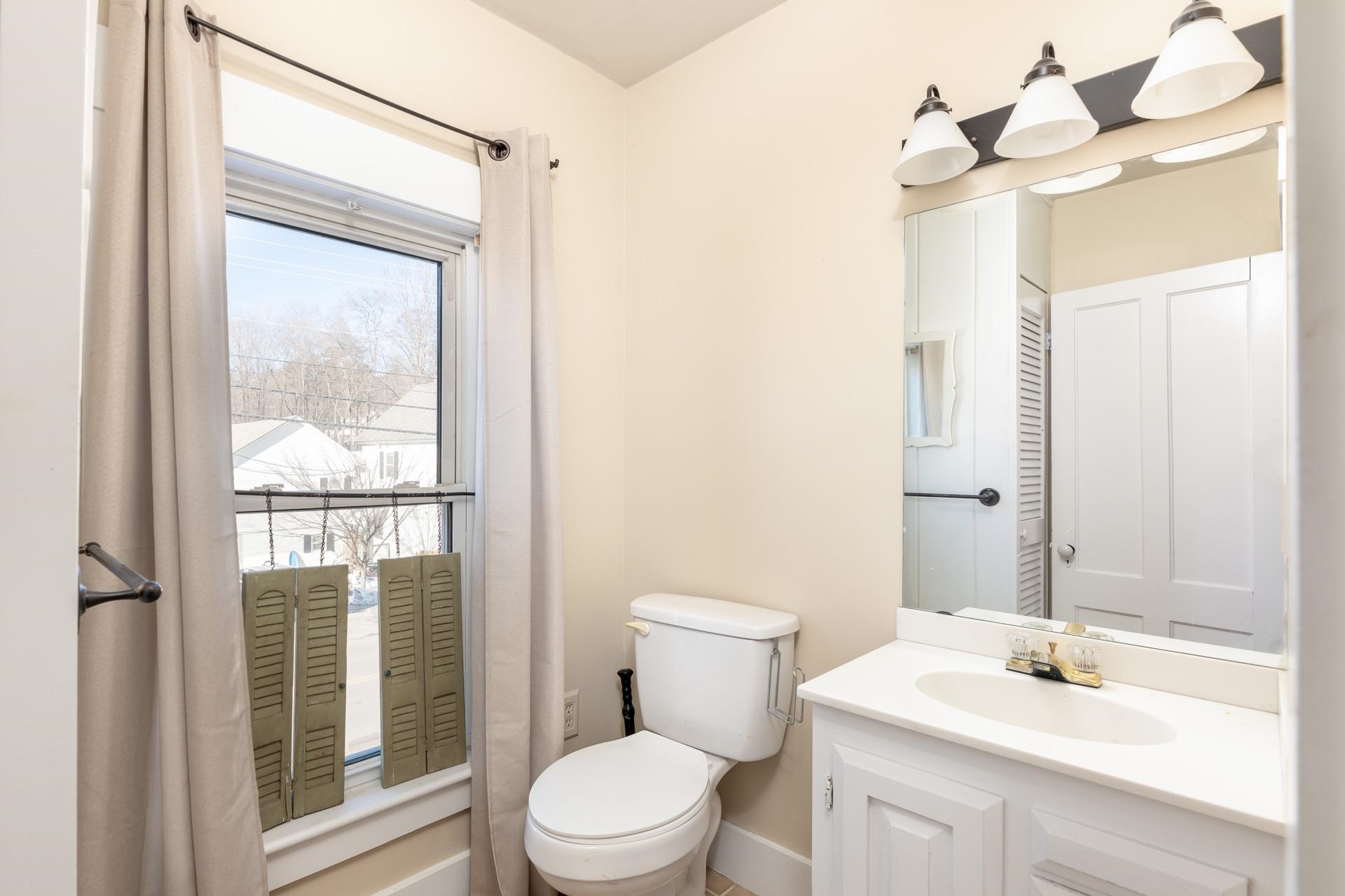 148 Main Street Meredith, NH 03253 - Photo 11 of 40