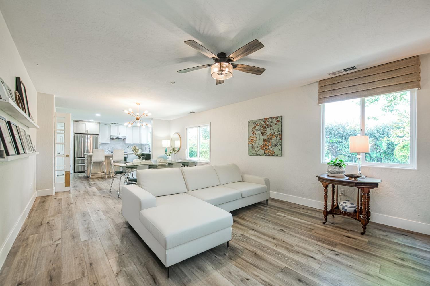 5855 East Platt Avenue Fresno, CA 93727 - Photo 37 of 57 a living room with furniture and a large window