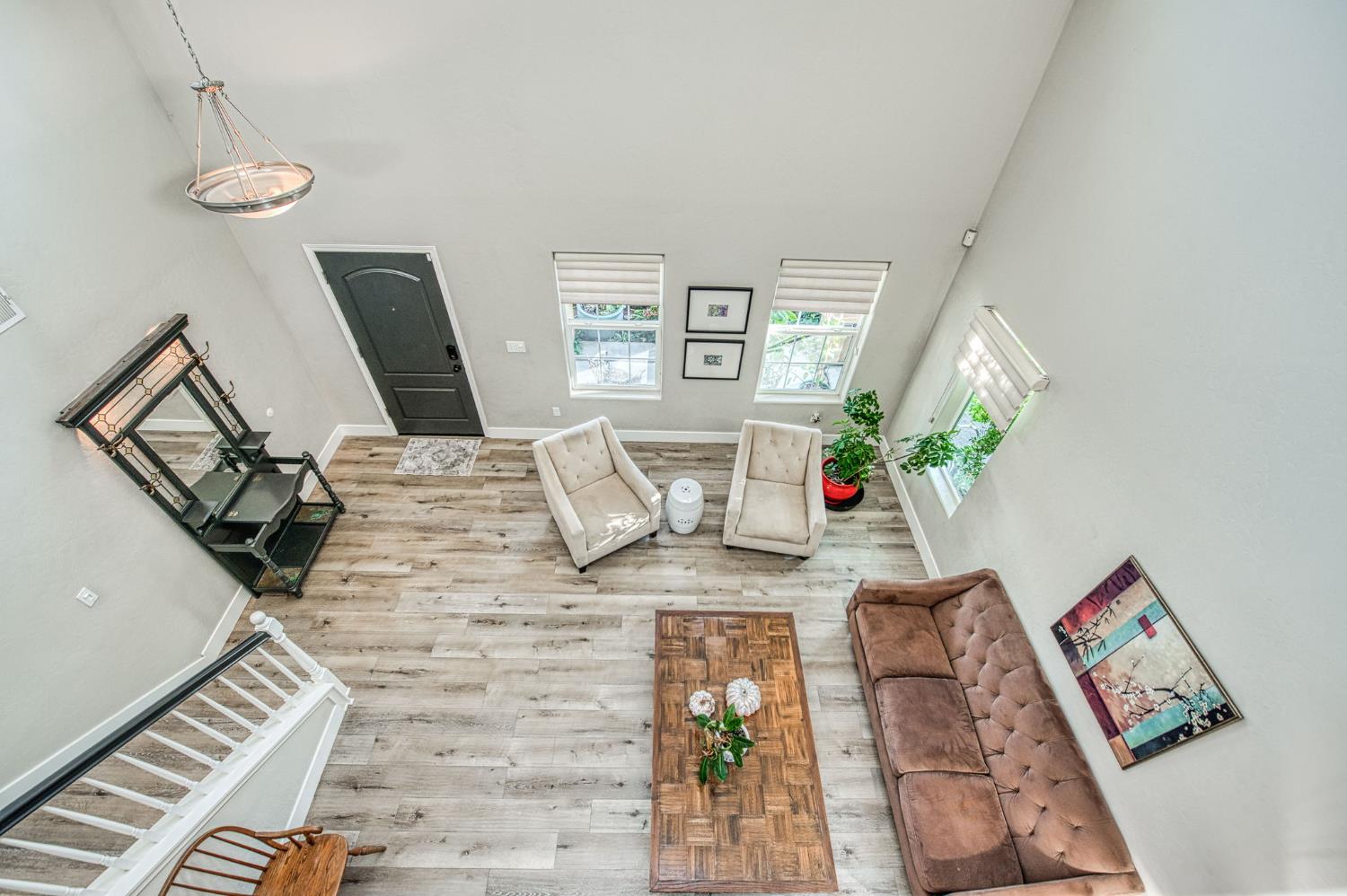 5855 East Platt Avenue Fresno, CA 93727 - Photo 57 of 57 a living room with furniture and flowers