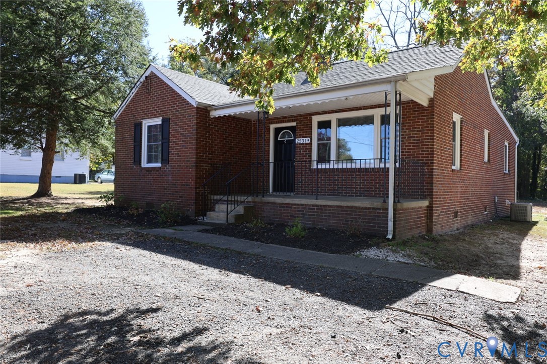 25319 Ferndale Road Petersburg, VA 23803 - Photo 1 of 29 Gallery Image 1