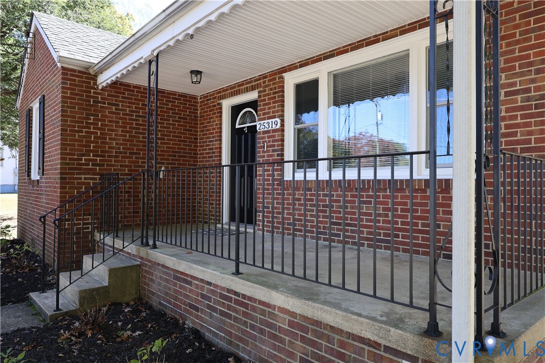 25319 Ferndale Road Petersburg, VA 23803 - Photo 2 of 29 Gallery Image 2