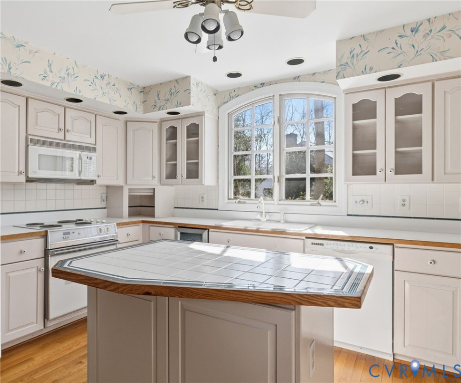 3000 Vistapoint Road Midlothian, VA 23113 - Photo 17 of 32 Kitchen