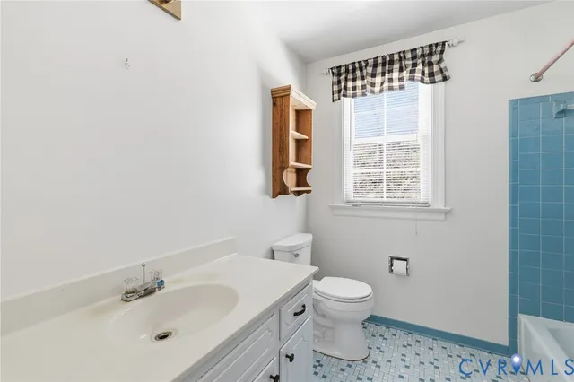 $585,000 | 3000 Vistapoint Road, Midlothian, VA 23113