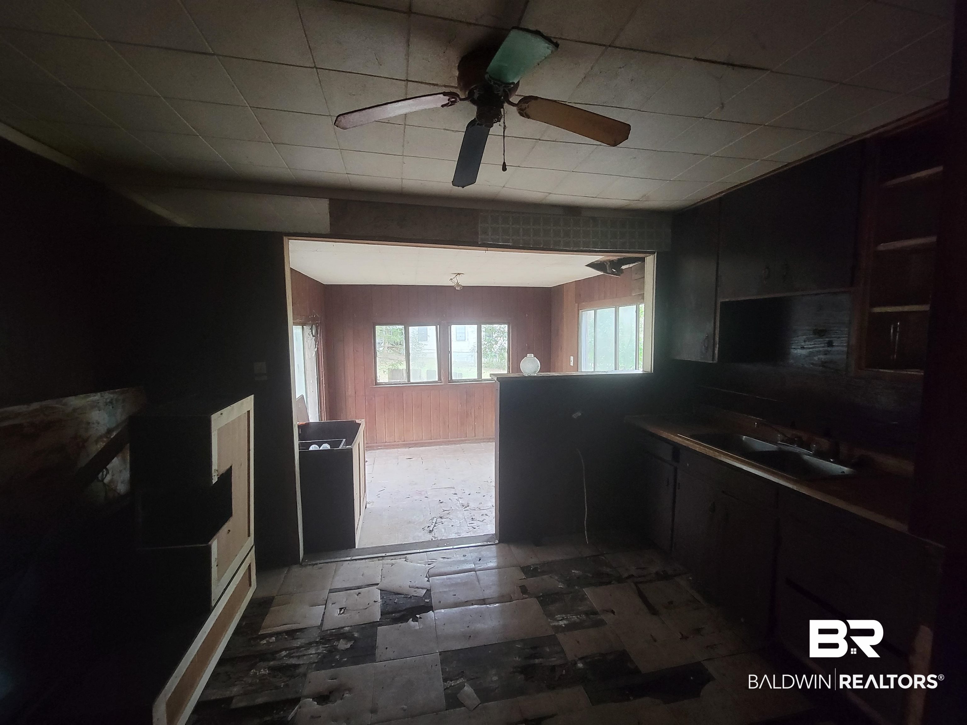 16 Ryan Street Mobile, AL 36611 - Photo 8 of 10