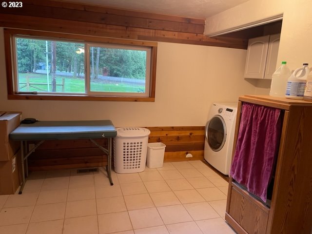 40553 Little Fall Creek Road Fall Creek, OR 97438 - Photo 18 of 28 a reading room with wooden floor and windows