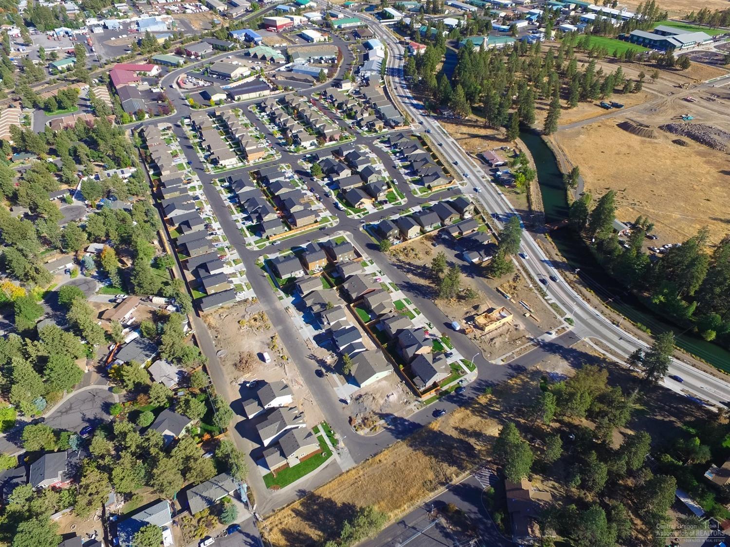 528 Southeast Reed Market Road Bend, OR 97702 - Photo 12 of 15 Arial view of Gleneden neighborhood. Can