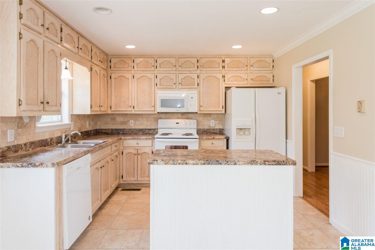 7108 Rowan Road Leeds, AL 35094 - Photo 10 of 41