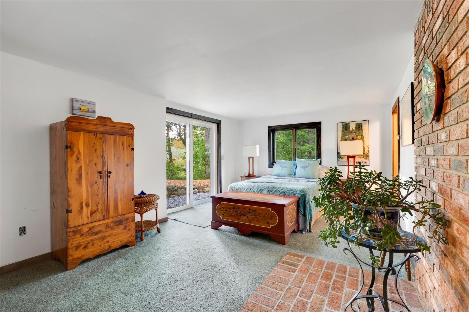 36 Cranberry Way Wellfleet, MA 02667 - Photo 39 of 64 a living room with furniture and a window