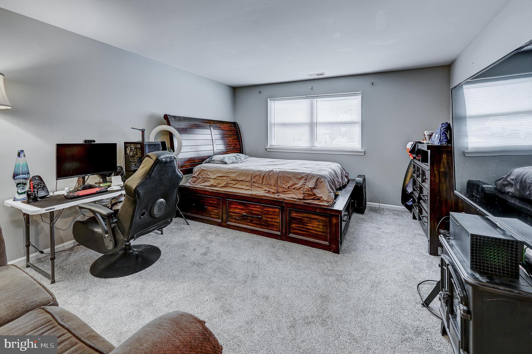 101 Christopher Mill Road Medford, NJ 08055 - Photo 19 of 29 Guest Suite